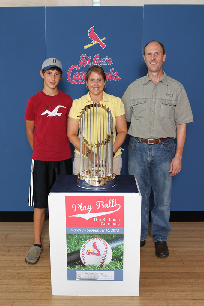 493 ©NELSON CHENAULT CLINTON CENTER presents ST LOUIS CARDINALS WORLD CHAMPIONSHIP TROPHY 070412