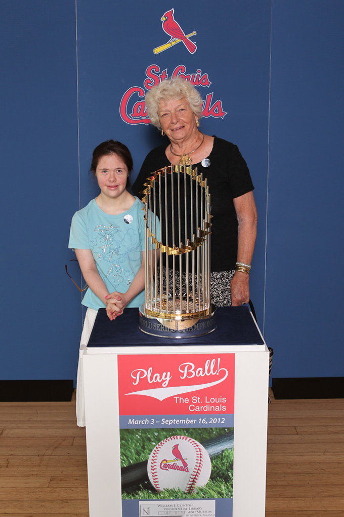 174 ©NELSON CHENAULT CLINTON CENTER presents ST LOUIS CARDINALS WORLD CHAMPIONSHIP TROPHY 070712