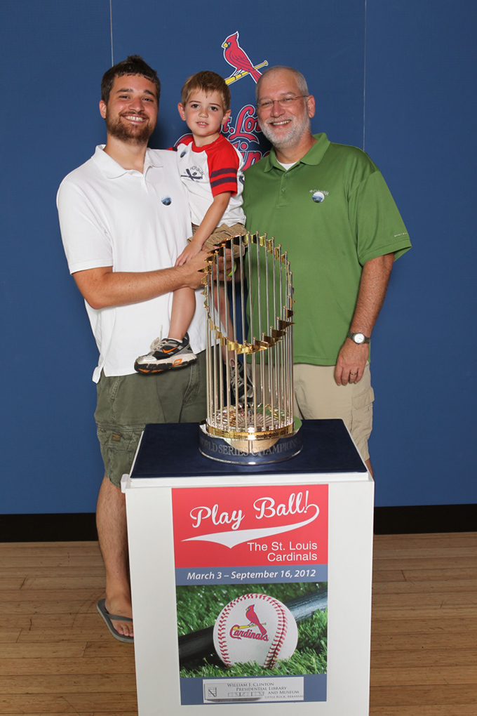 119 ©NELSON CHENAULT CLINTON CENTER presents ST LOUIS CARDINALS WORLD CHAMPIONSHIP TROPHY 070712