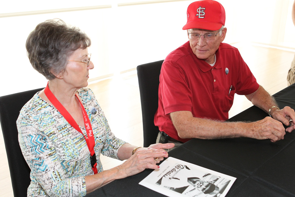 255 ©NELSON CHENAULT CLINTON CENTER presents ST LOUIS CARDINALS WORLD CHAMPIONSHIP TROPHY 070712