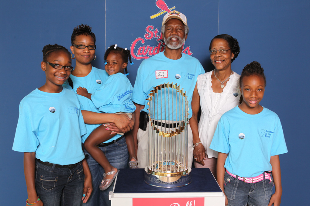281 ©NELSON CHENAULT CLINTON CENTER presents ST LOUIS CARDINALS WORLD CHAMPIONSHIP TROPHY 070712