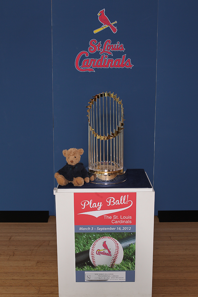 15 ©NELSON CHENAULT CLINTON LIBRARY presents ST LOUIS CARDINALS WORLD CHAMPIONSHIP TROPHY 070812