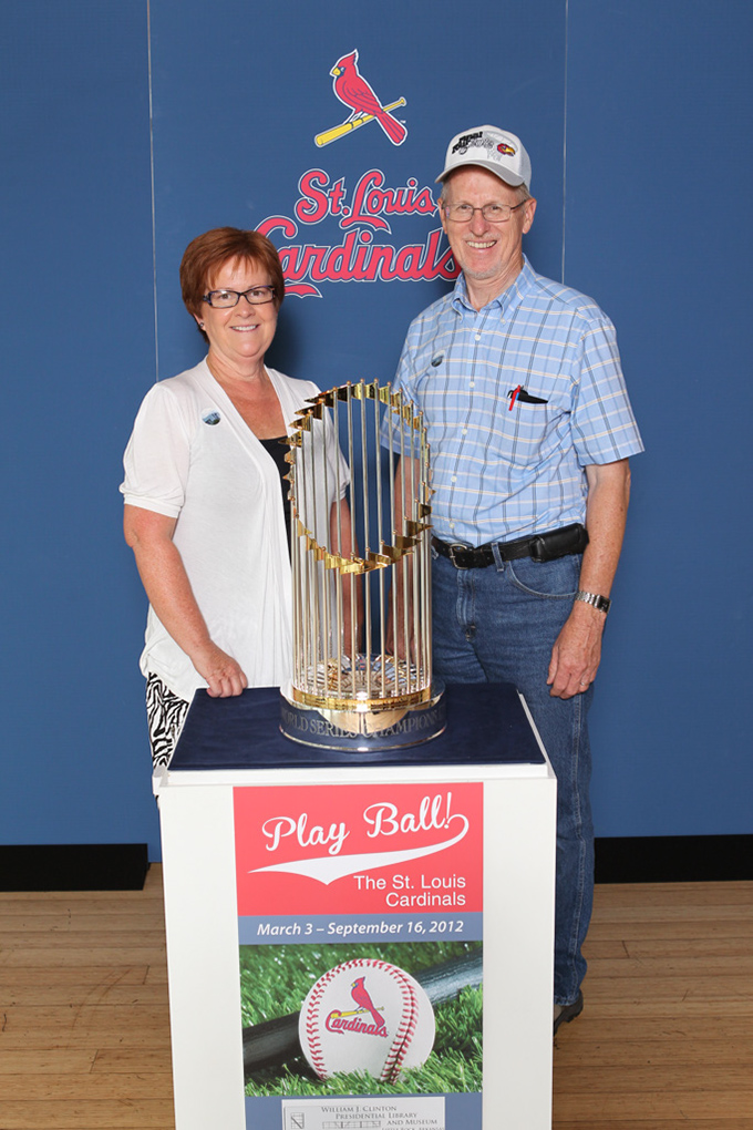 03 ©NELSON CHENAULT CLINTON LIBRARY presents ST LOUIS CARDINALS WORLD CHAMPIONSHIP TROPHY 070812
